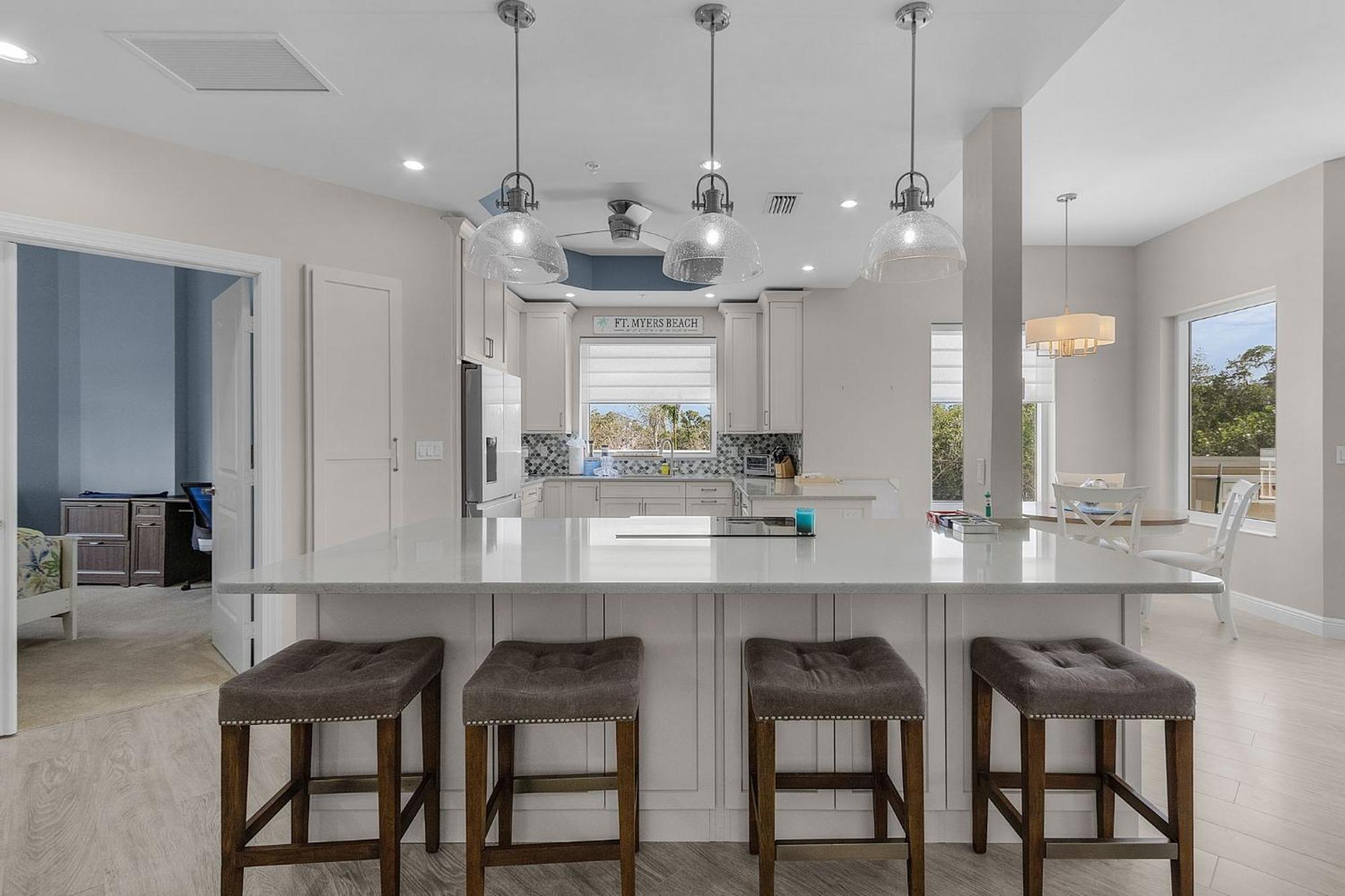Waterfront Condo W/ Bay Views, Pool & Tennis Court Fort Myers Beach Bagian luar foto
